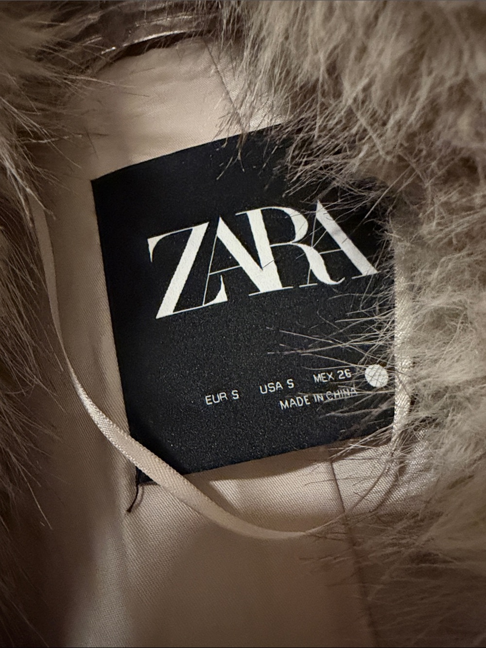 ZARA - Picture 3 of 4